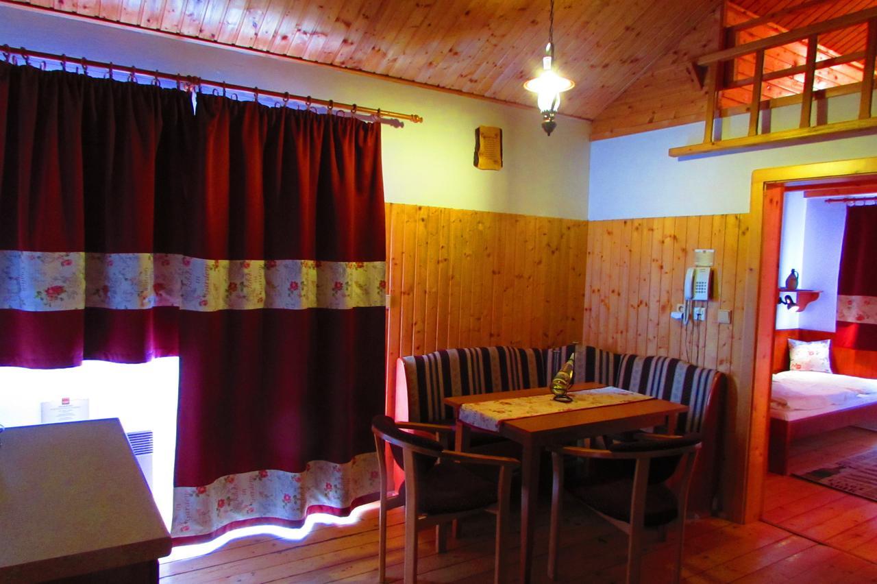 Chata u vinára Milana, Tatralandia Liptovský Mikuláš Esterno foto